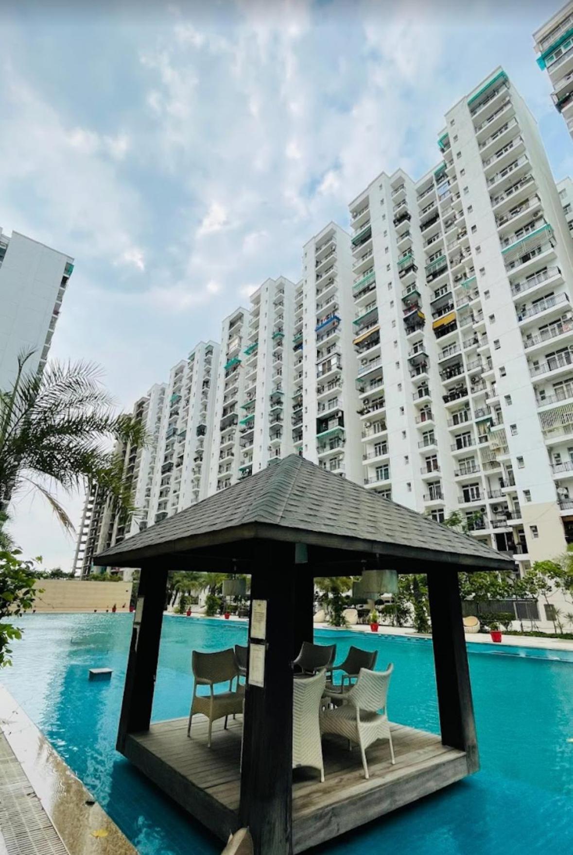 Downtown Delight Apartment Lucknow Exterior photo